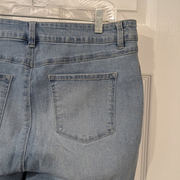 D. Jeans Light Wash High Waist Skinny Denim Jeans in Size 16 - Picture 7 of 10